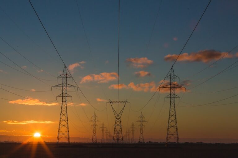 Optimiser sa consommation d'électricité commence par une bonne lecture de sa facture et de ses postes de dépense.